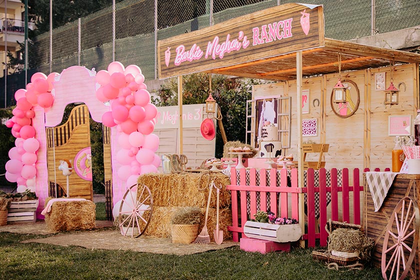Una festa a tema Barbie Ranch total pink in perfetto stile country.